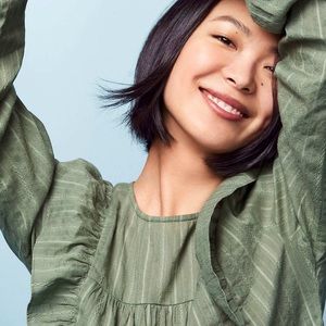 🆕 LOFT Cropped Ruffle Blouse